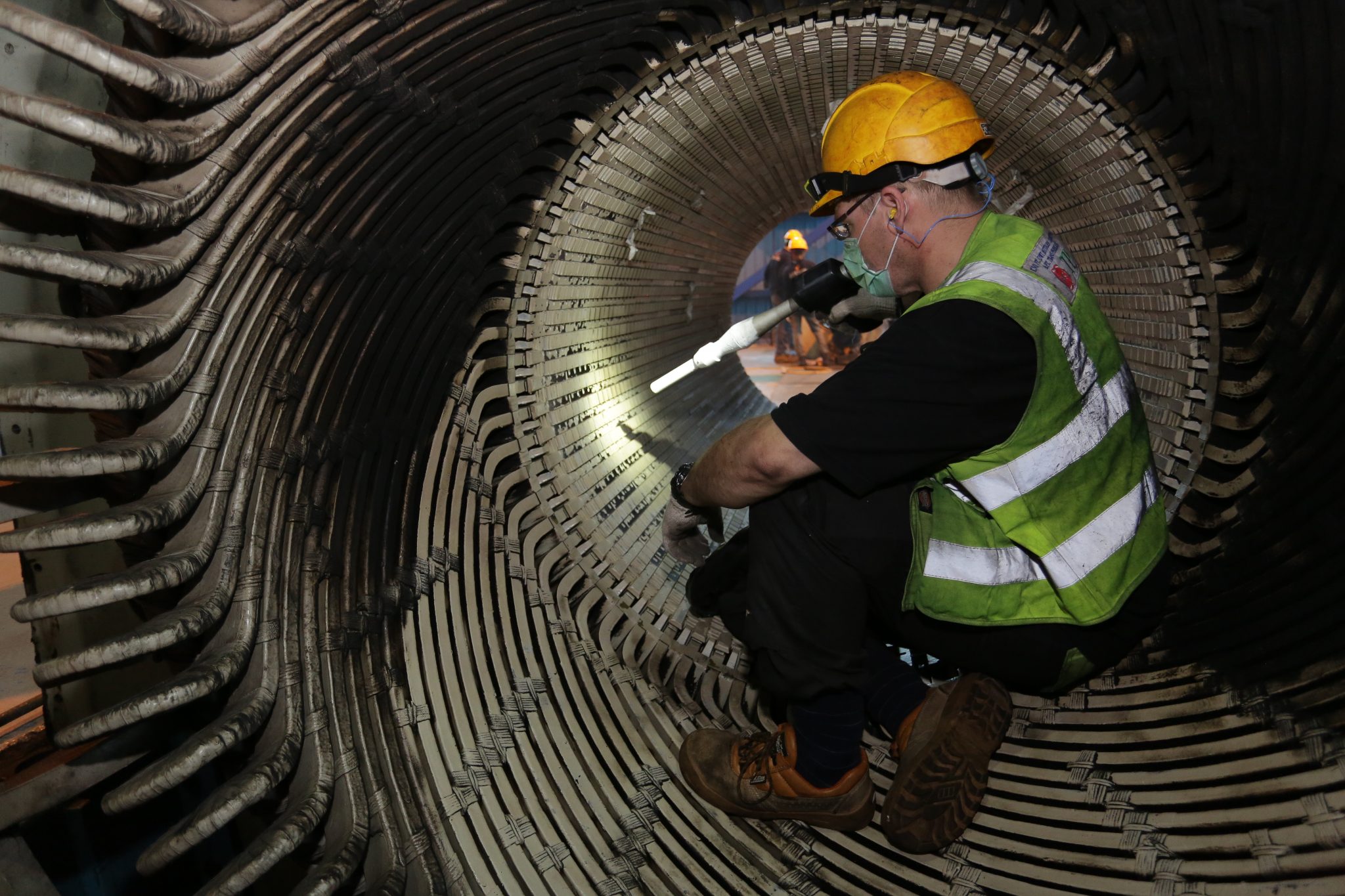 DRY ICE CLEANING ROTORSTATOR GENERATOR PT Dwi Mutiara Sejahtera